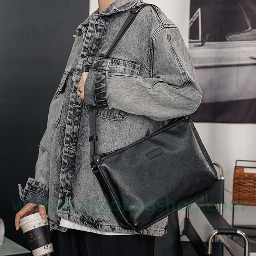 Street Fashion Korean version of young pure color male bag business postman bag