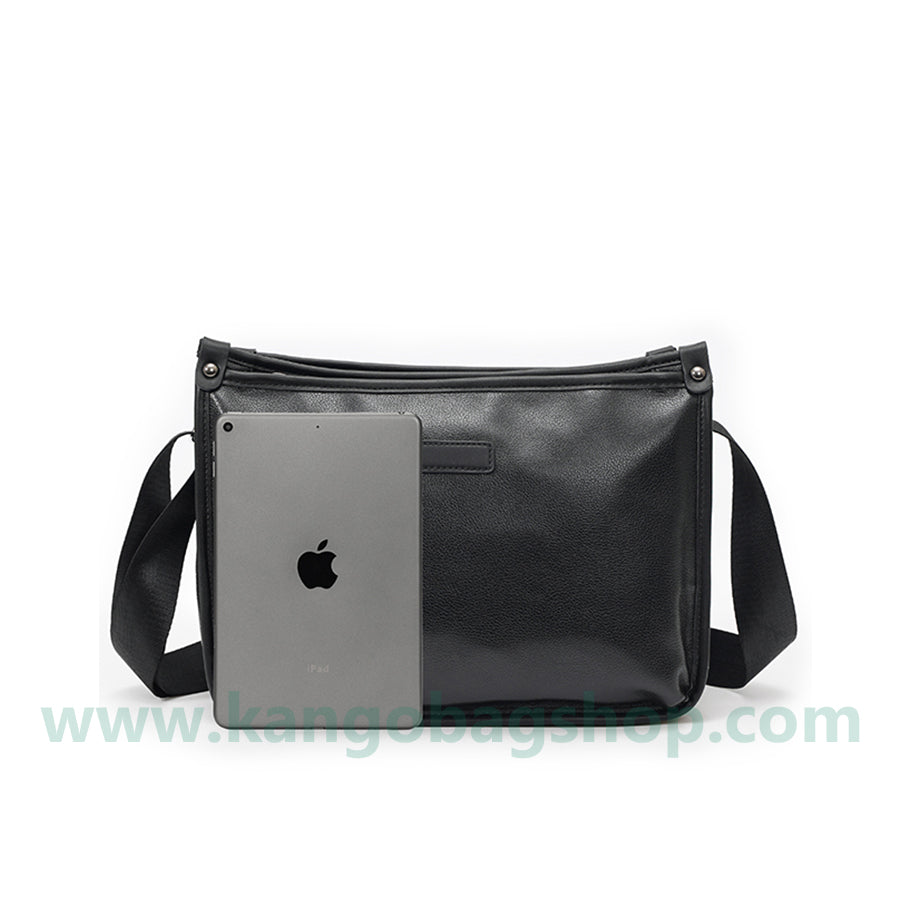 Street Fashion Korean version of young pure color male bag business postman bag