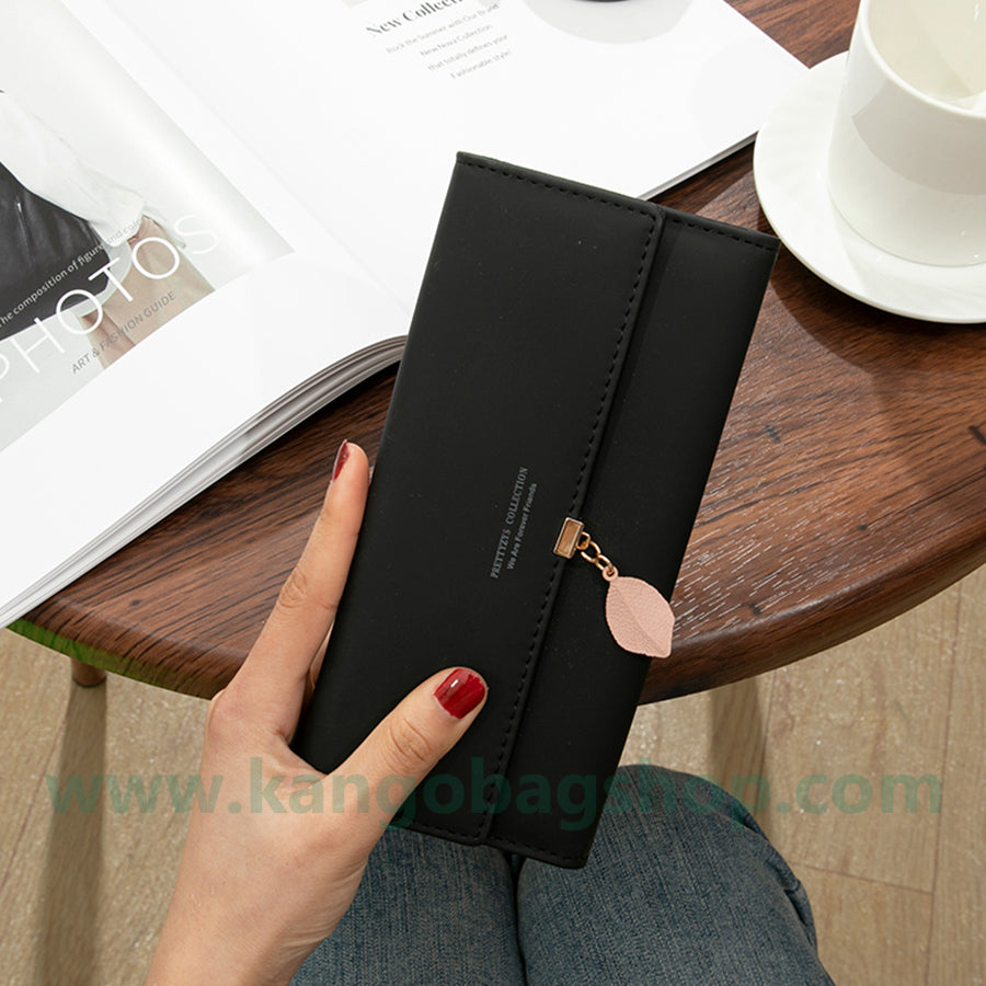 The purse long style design Korean version fresh handbag female hand holds the multi-function card bag