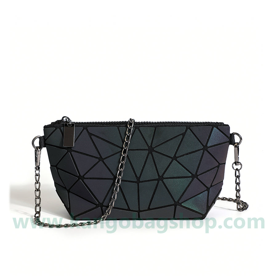 Spring and summer new geometric mini diamond glow laser one-shoulder messenger bag chain bag dumplings bag hand bag