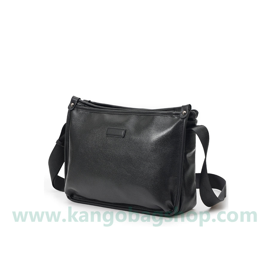 Street Fashion Korean version of young pure color male bag business postman bag