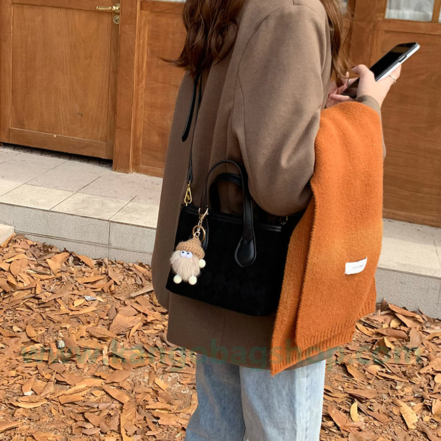 Delicate handbag with autumn and winter new high-grade texture small cross-shoulder Korean department bucket bag woman