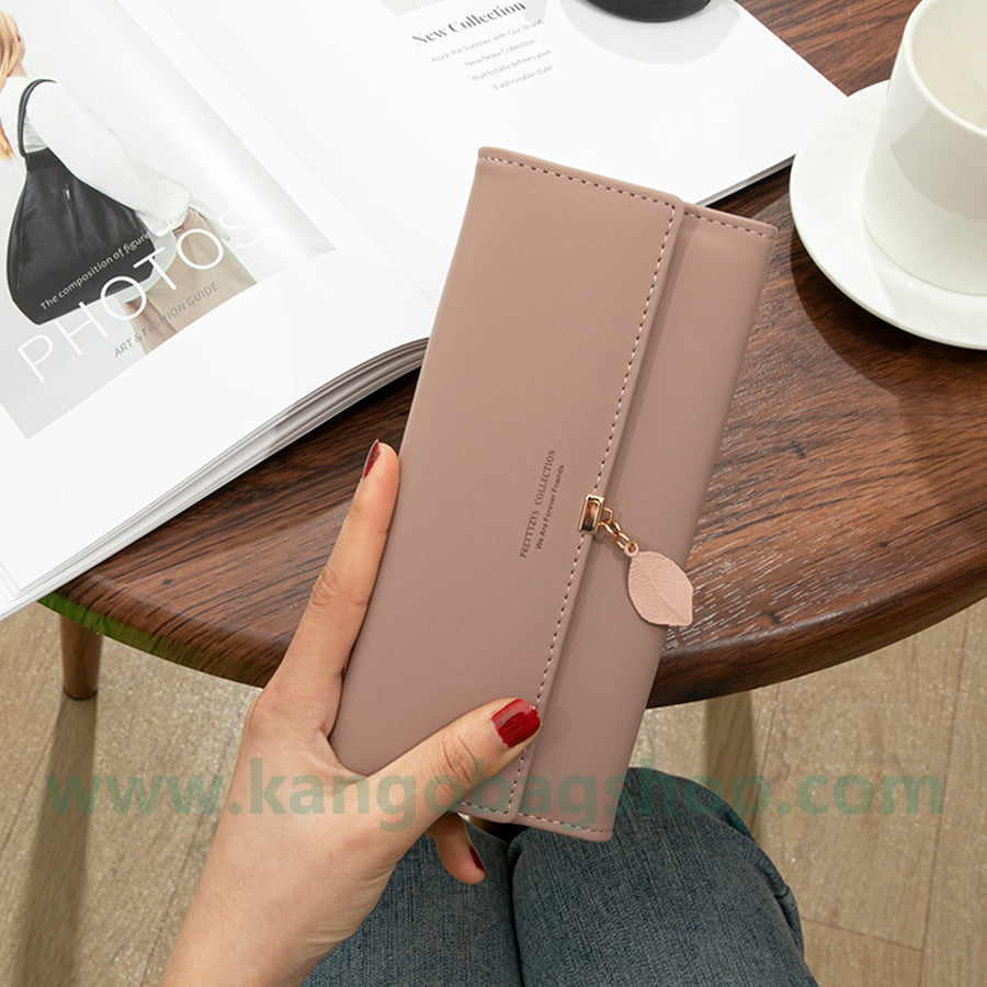 The purse long style design Korean version fresh handbag female hand holds the multi-function card bag