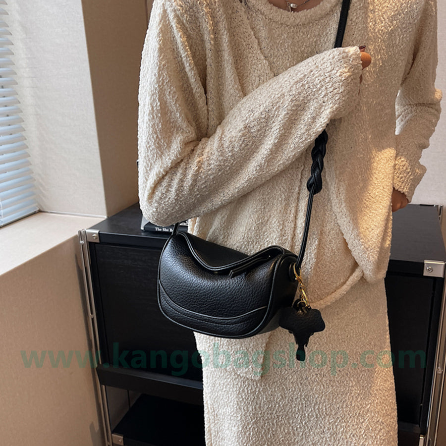 Summertime high-end feeling small white pu bag lady new large-capacity one-shoulder dumpling bag