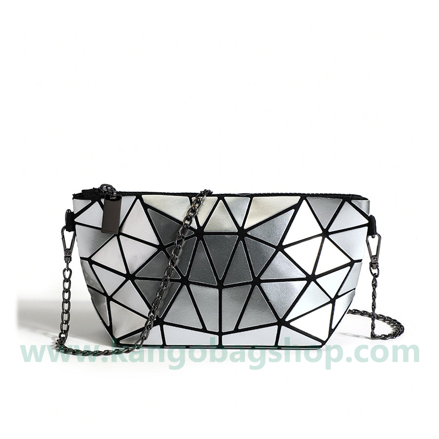 Spring and summer new geometric mini diamond glow laser one-shoulder messenger bag chain bag dumplings bag hand bag