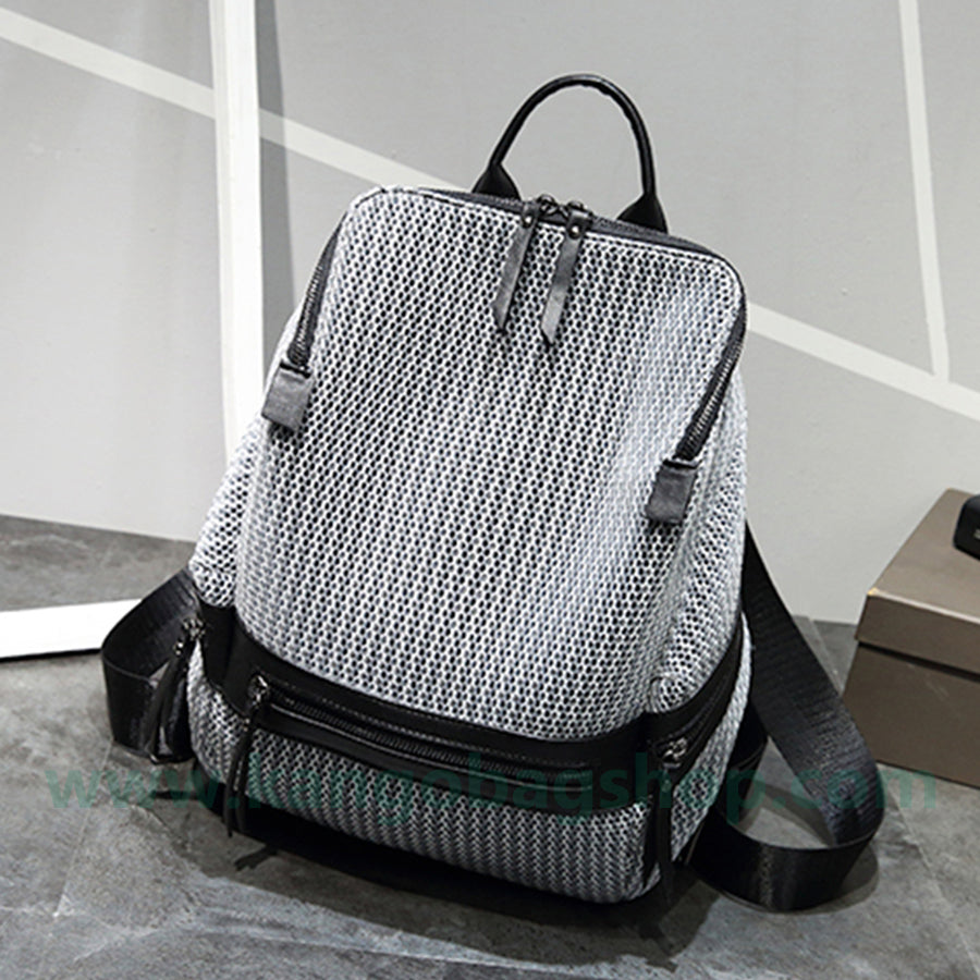 The new summer Korean version of the female backpack lightweight fashion large-capacity travel bag