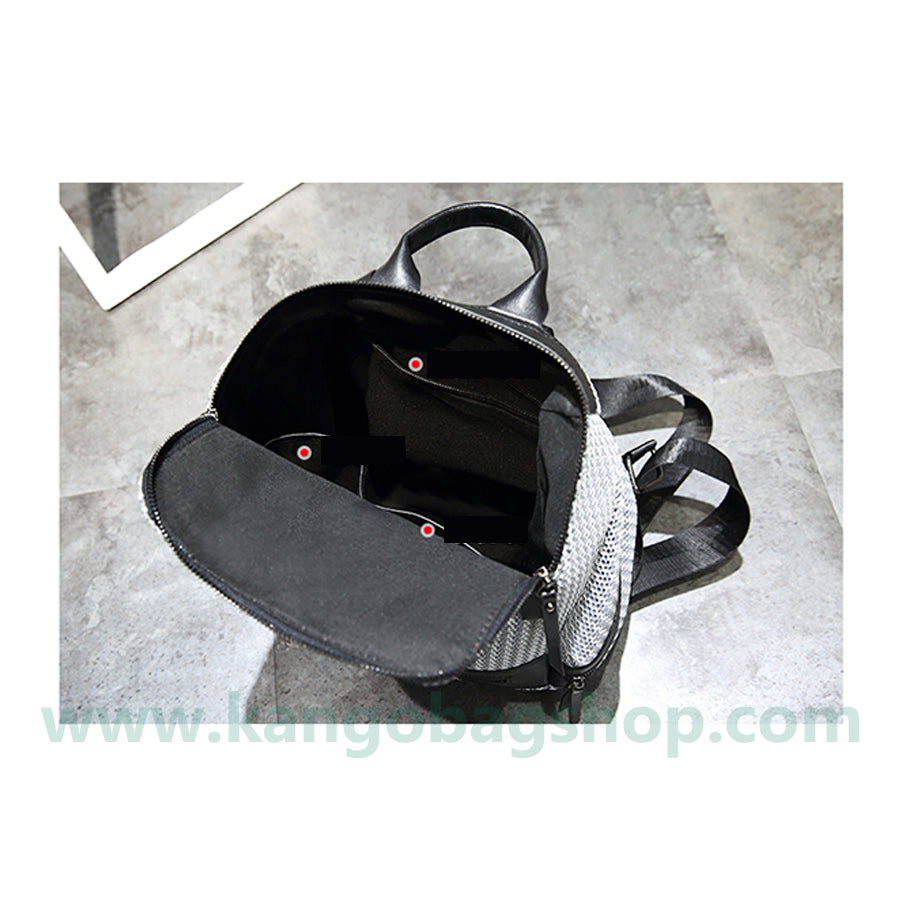 The new summer Korean version of the female backpack lightweight fashion large-capacity travel bag